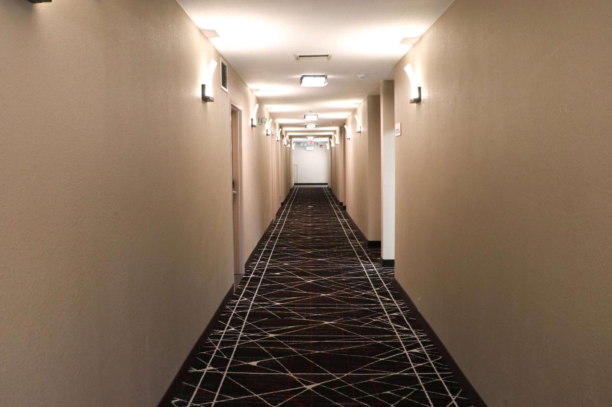 Ramada By Wyndham Del Rio Hotel Екстериор снимка